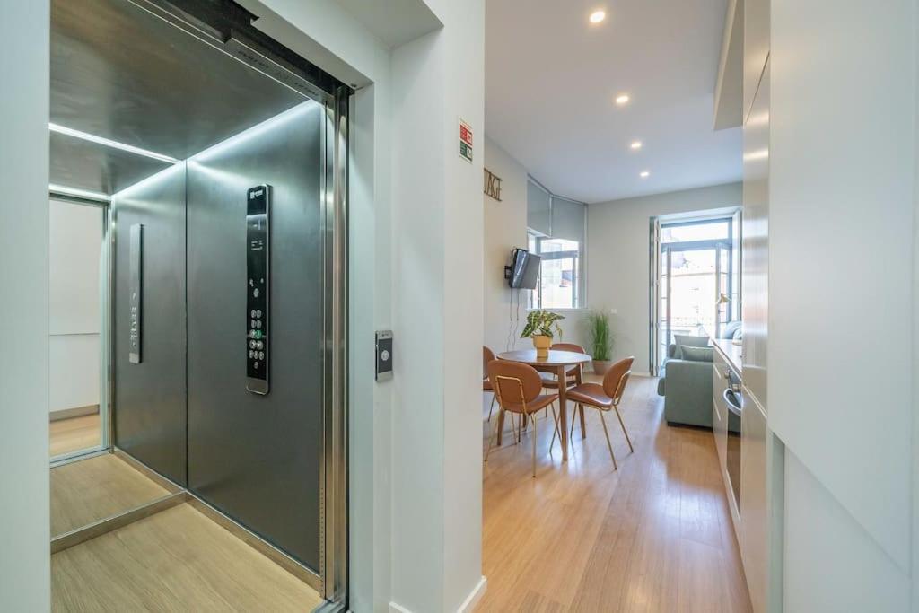 31 De Janeiro Flat By Amber Star Rent Porto Exterior foto